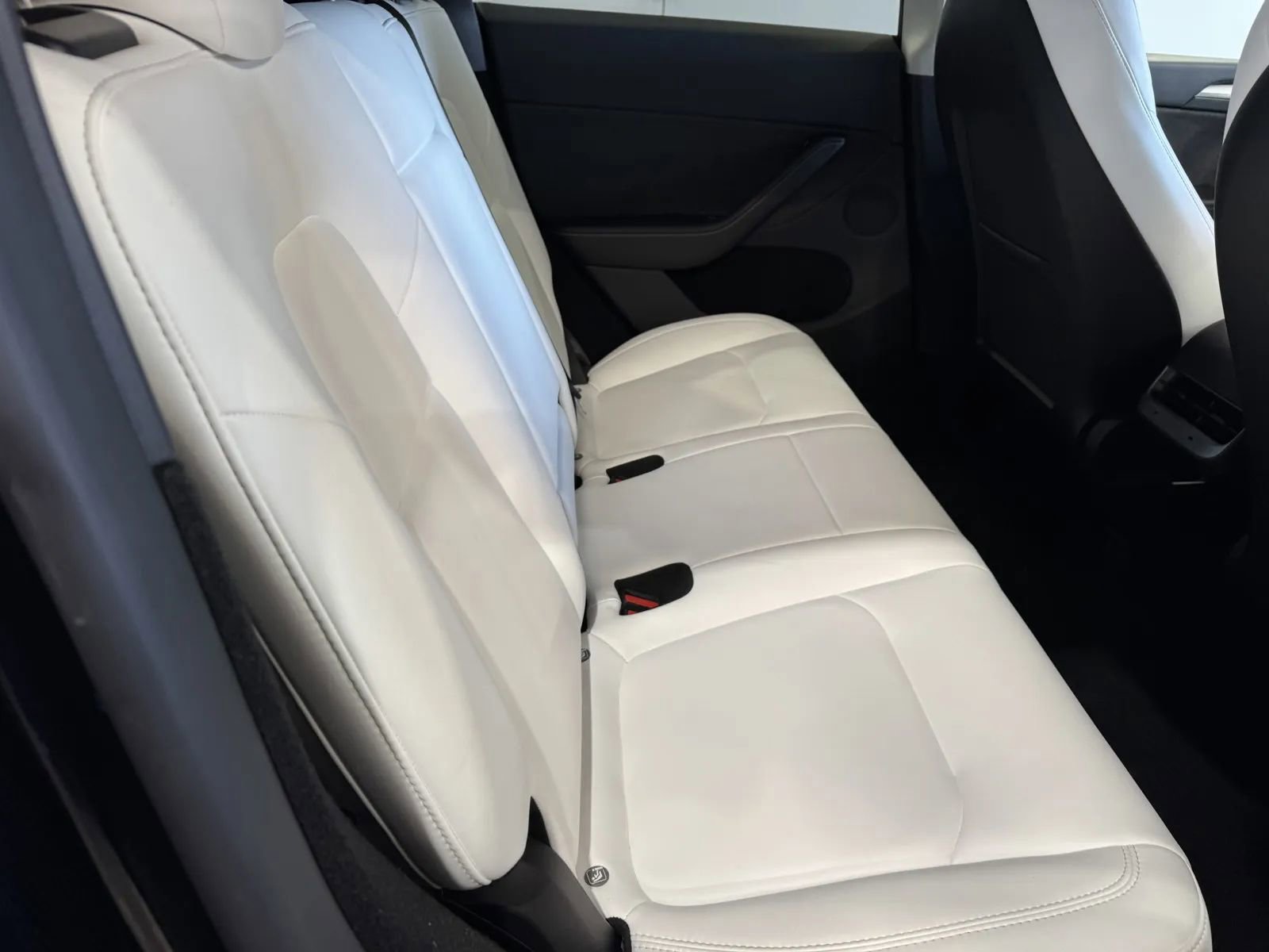 Used 2023 Tesla Model Y Long Range image 8