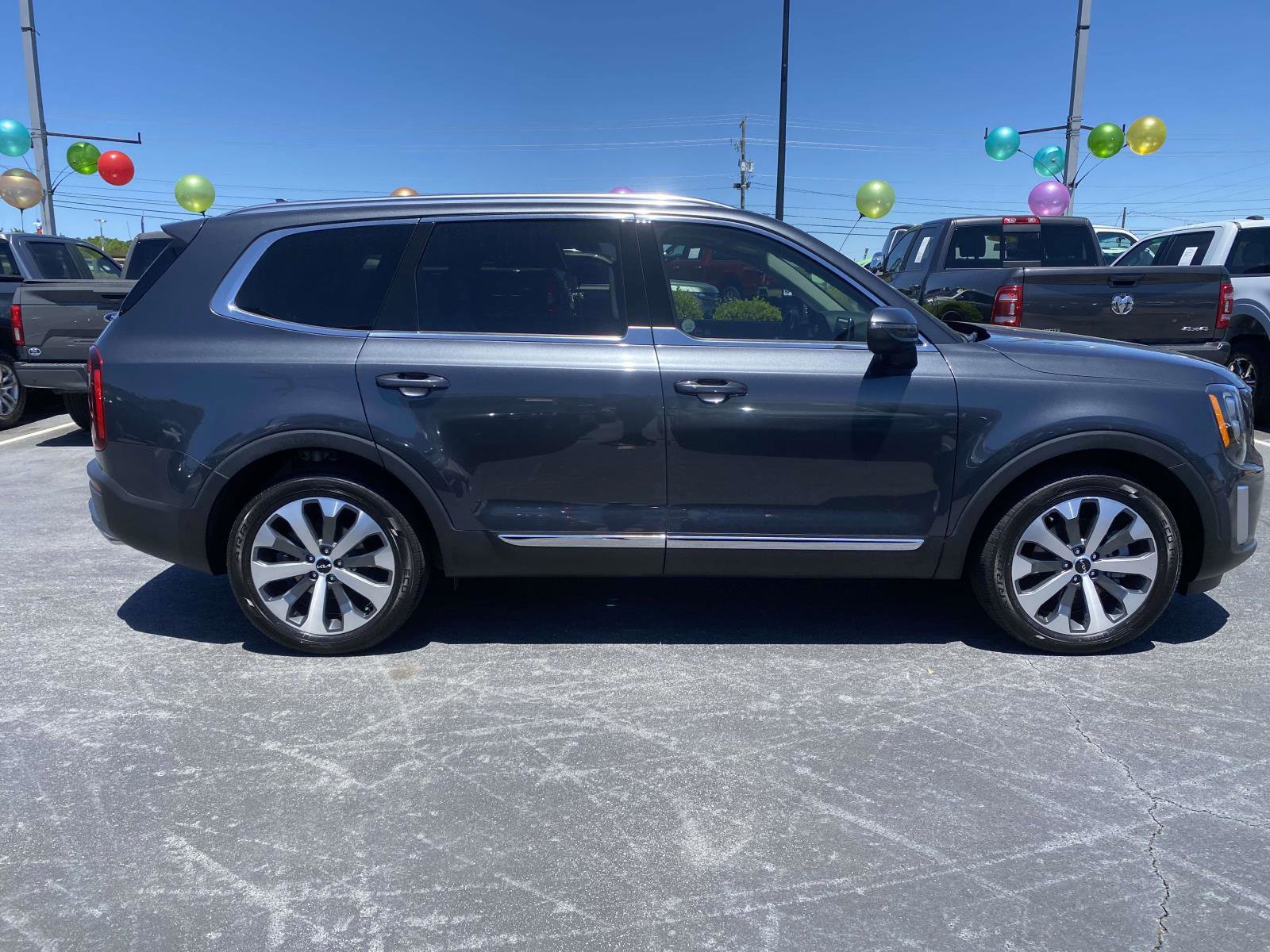 Used 2022 Kia Telluride EX w/ EX Premium Package FWD image 8