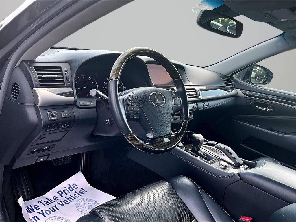Used 2016 Lexus LS 460 AWD w/ Comfort Package image 13