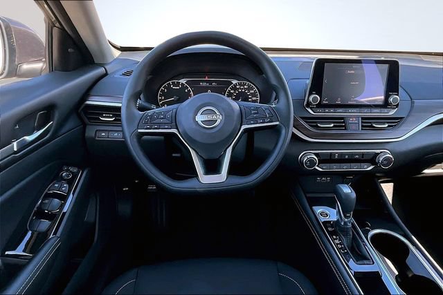 Used 2023 Nissan Altima 2.5 SV FWD image 8