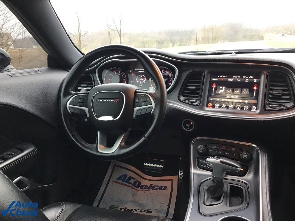 Used 2017 Dodge Challenger GT w/ Driver Convenience Group image 16