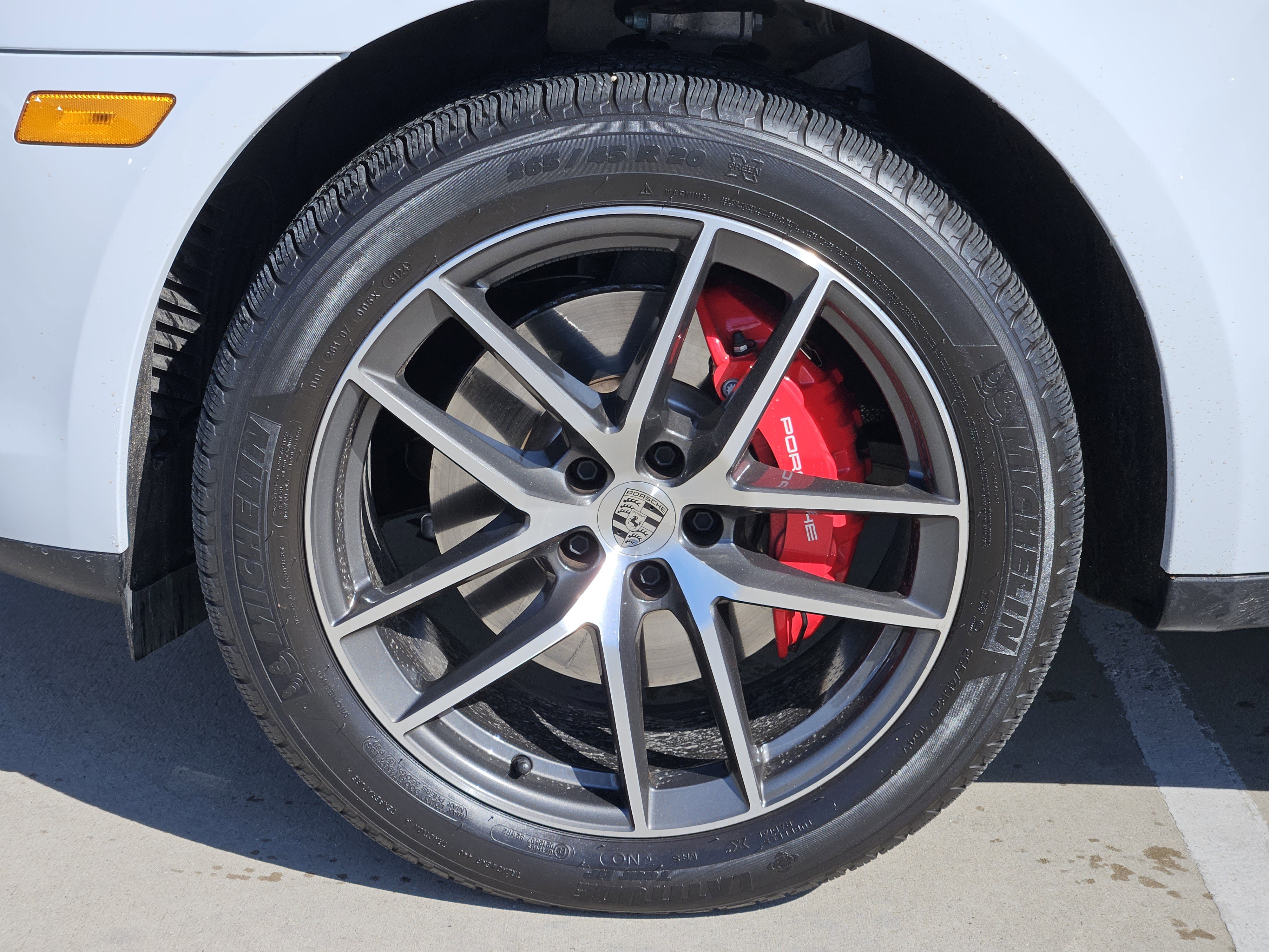 Certified 2025 Porsche Macan S image 14