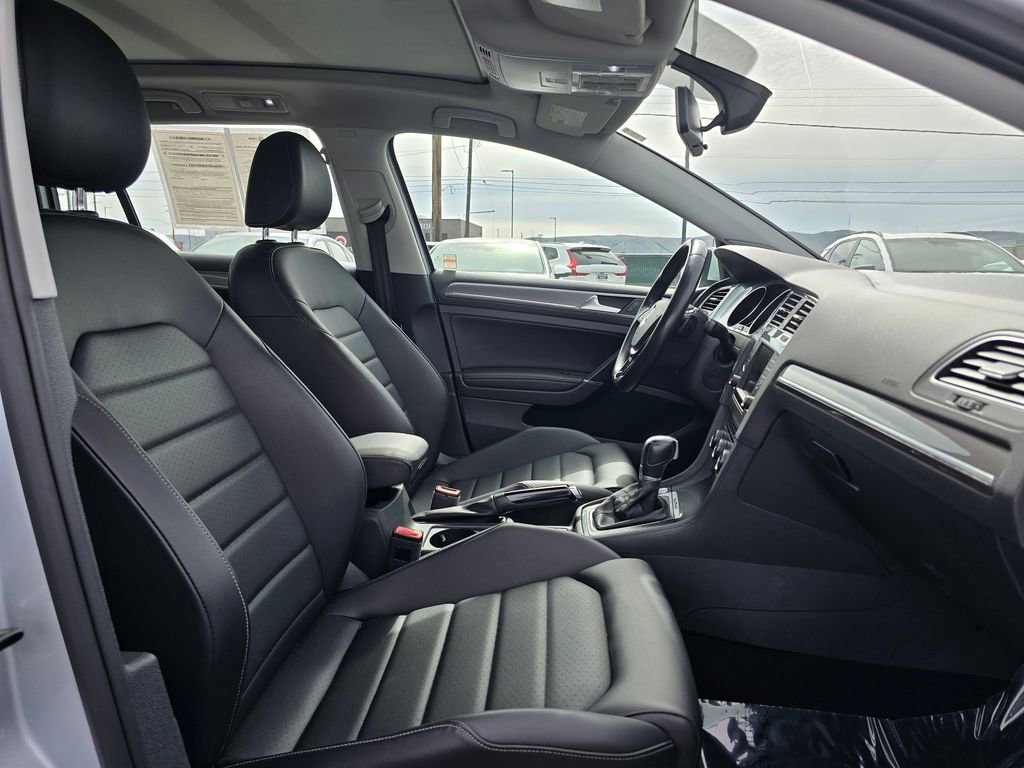 Used 2017 Volkswagen Golf Alltrack SEL image 10