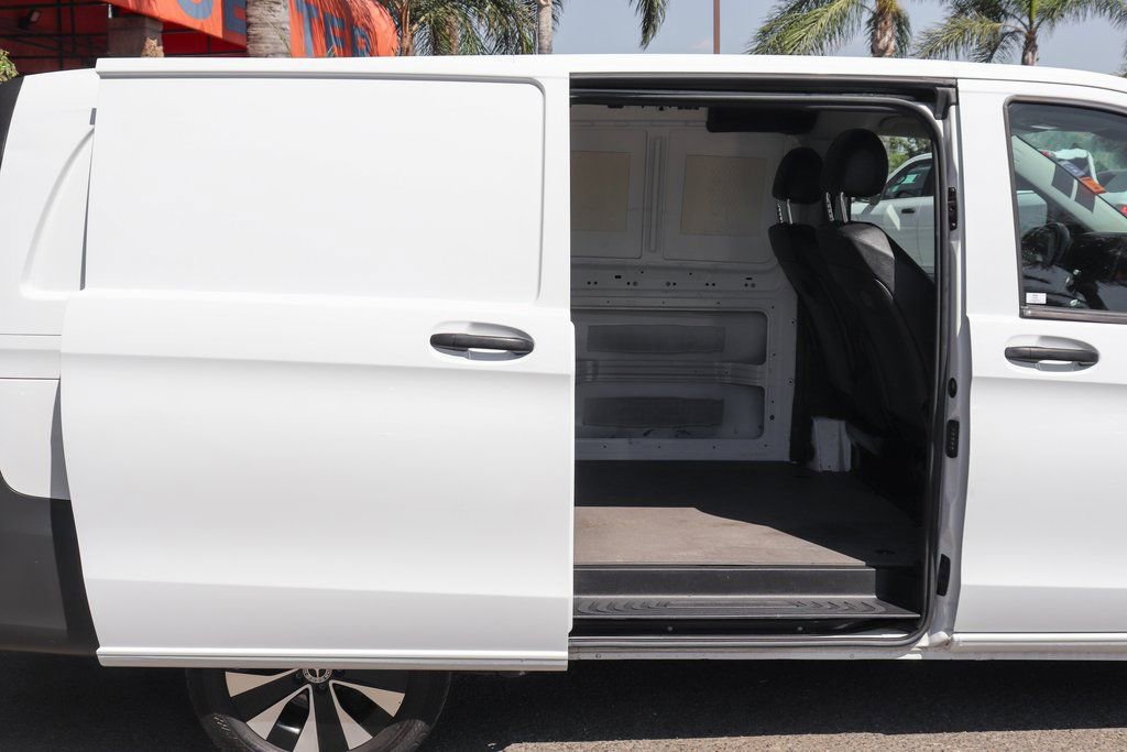 Used 2021 Mercedes-Benz Metris image 12