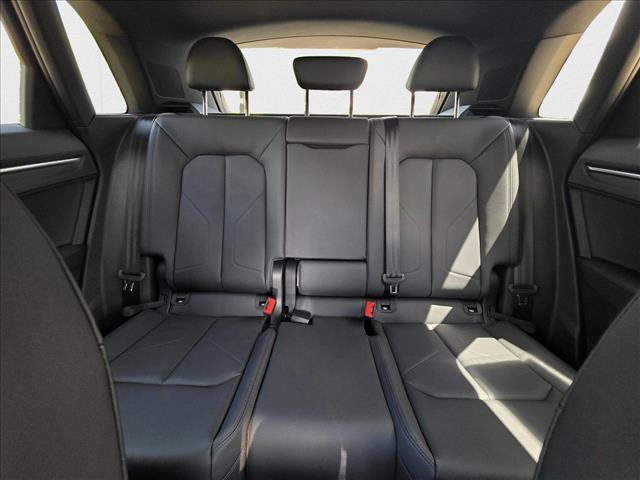 New 2025 Audi Q3 2.0T Premium w/ Convenience Package image 16