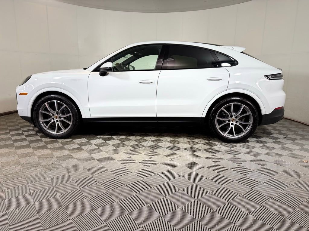 Used 2025 Porsche Cayenne Coupe w/ Premium Package Plus image 3