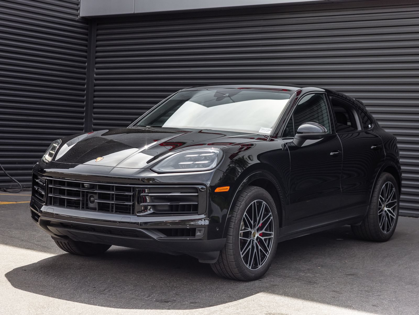 Certified 2024 Porsche Cayenne S AWD/4WD image 1