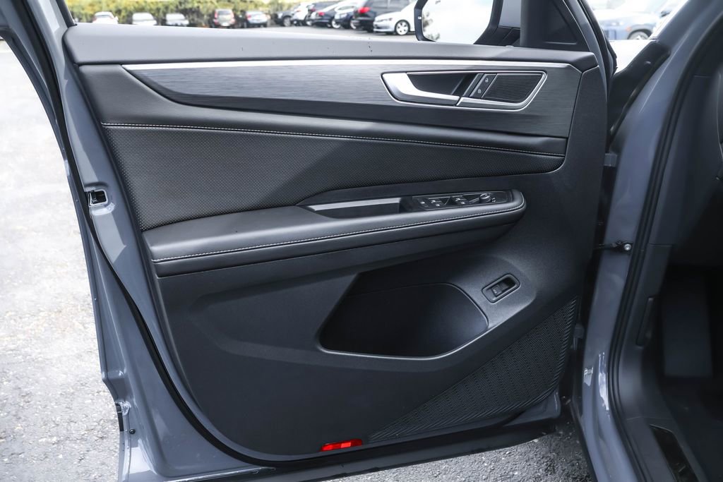 New 2026 Volkswagen Atlas Cross Sport SE image 31