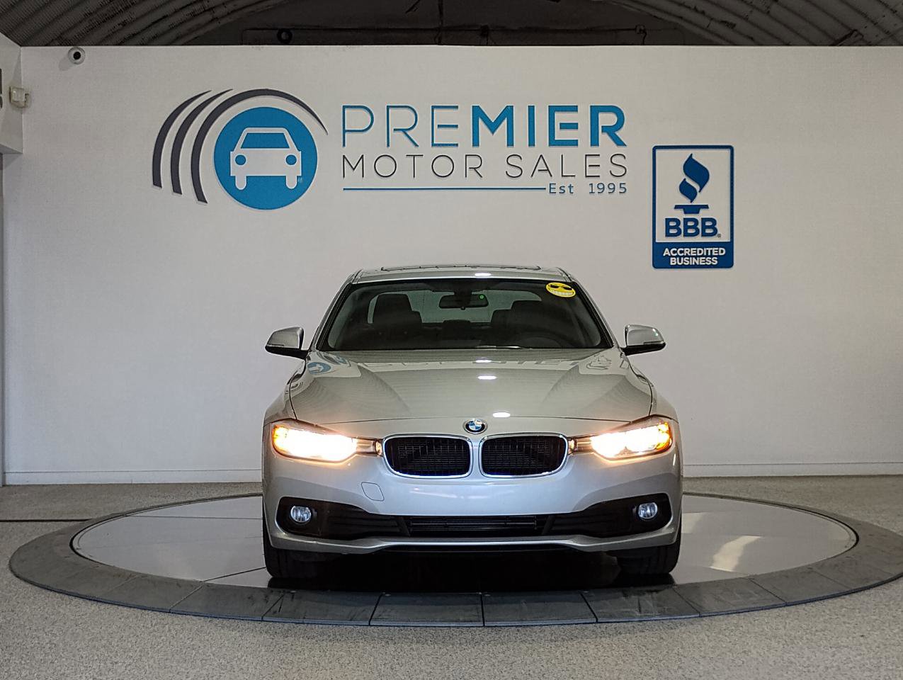 Used 2017 BMW 320i Sedan image 61