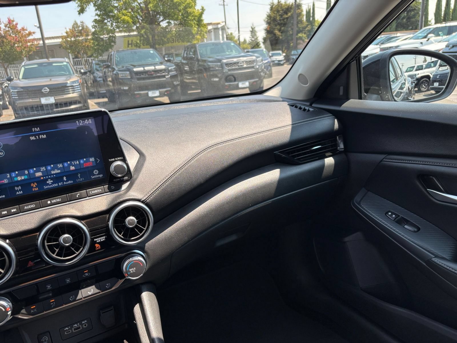 Used 2025 Nissan Sentra SV FWD image 33