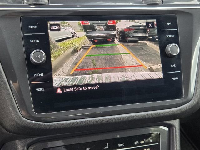 Certified 2023 Volkswagen Tiguan SE FWD image 21