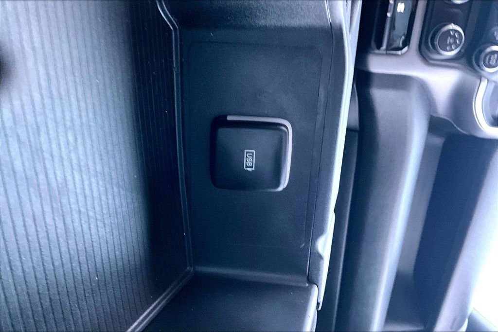 Used 2022 RAM 3500 Big Horn image 17