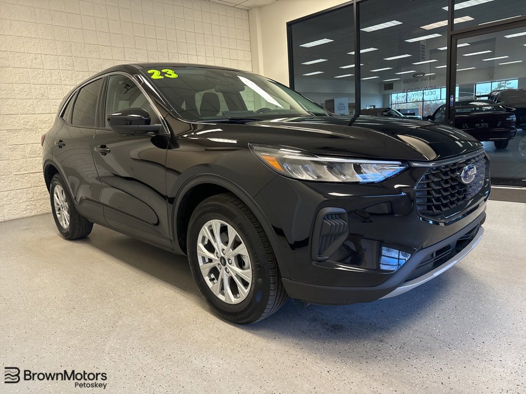 Certified 2023 Ford Escape Active w/ Tech Pack #2 image 1