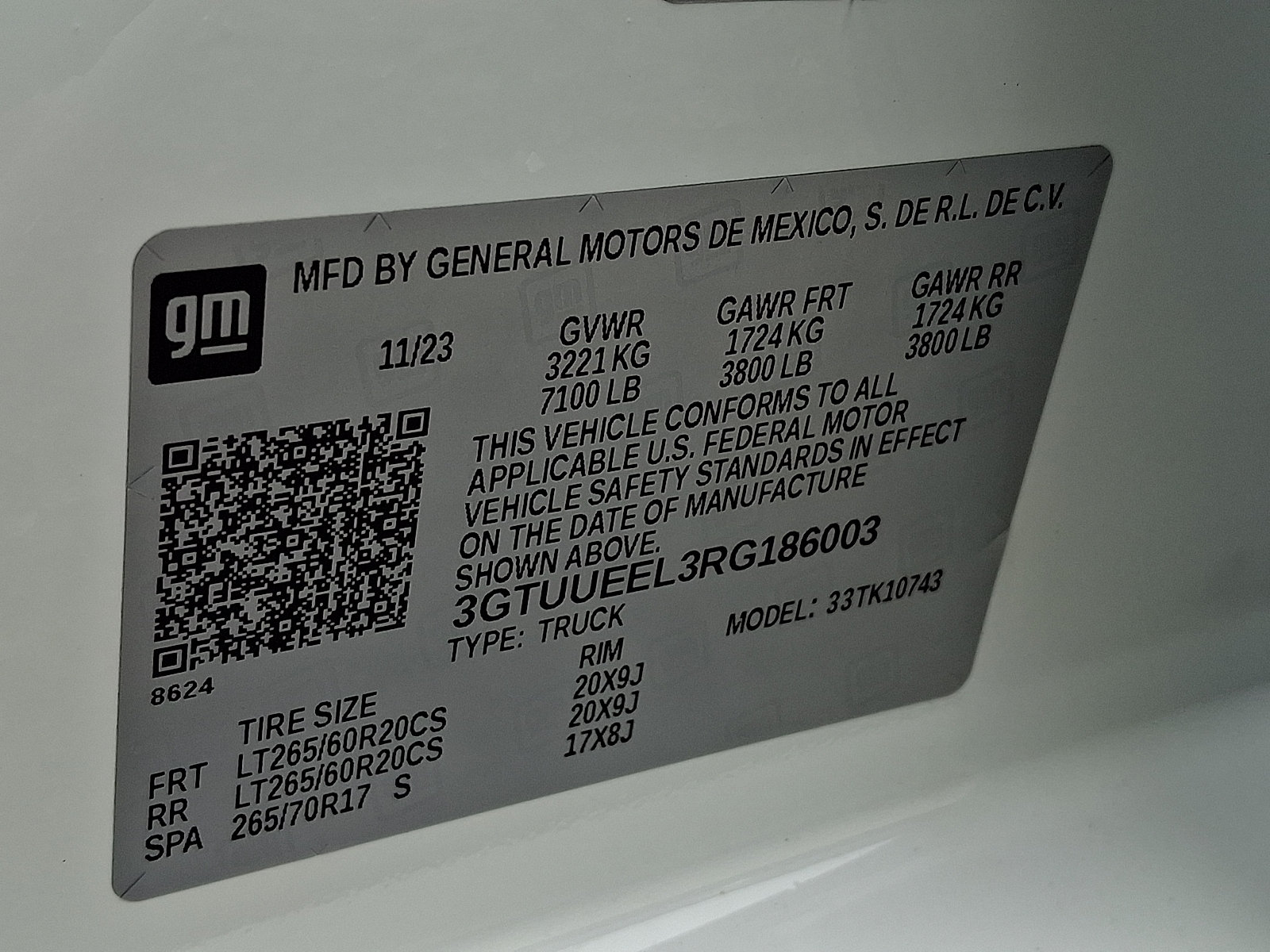 Certified 2024 GMC Sierra 1500 AT4 w/ Technology Package AWD/4WD image 29