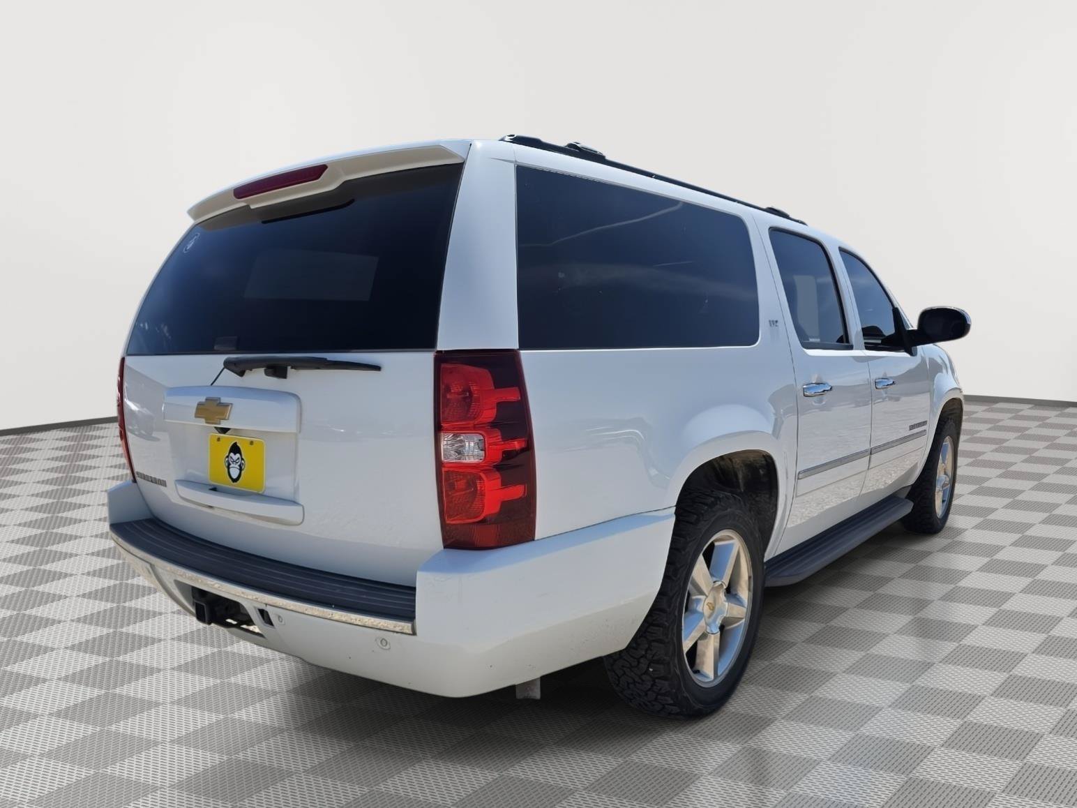 Used 2013 Chevrolet Suburban LTZ AWD/4WD image 4