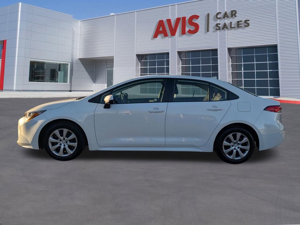 Used 2025 Toyota Corolla LE video 2
