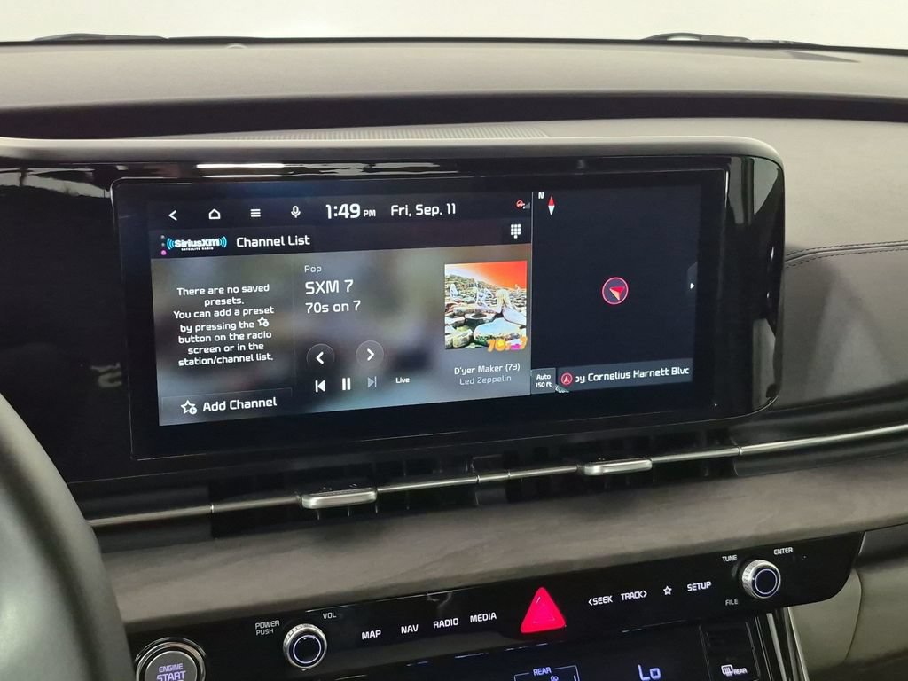 Used 2024 Kia Carnival EX FWD image 24