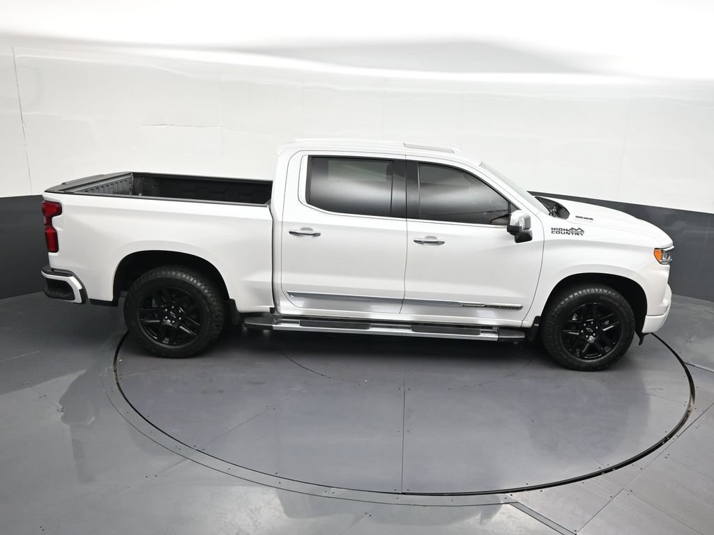 Used 2022 Chevrolet Silverado 1500 High Country w/ High Country Premium Package AWD/4WD image 21