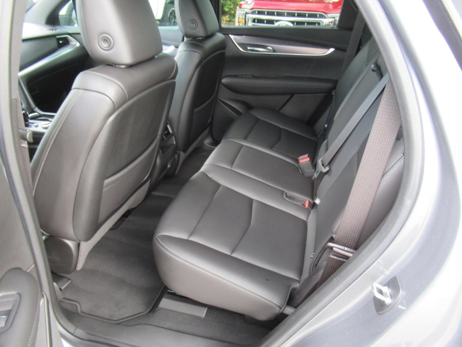 Used 2022 Cadillac XT5 Luxury AWD/4WD image 31
