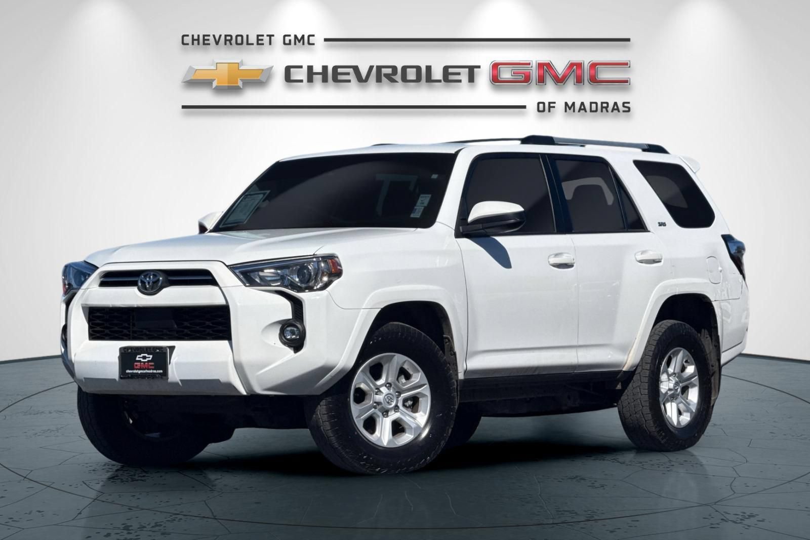 Used 2024 Toyota 4Runner SR5 AWD/4WD image 7