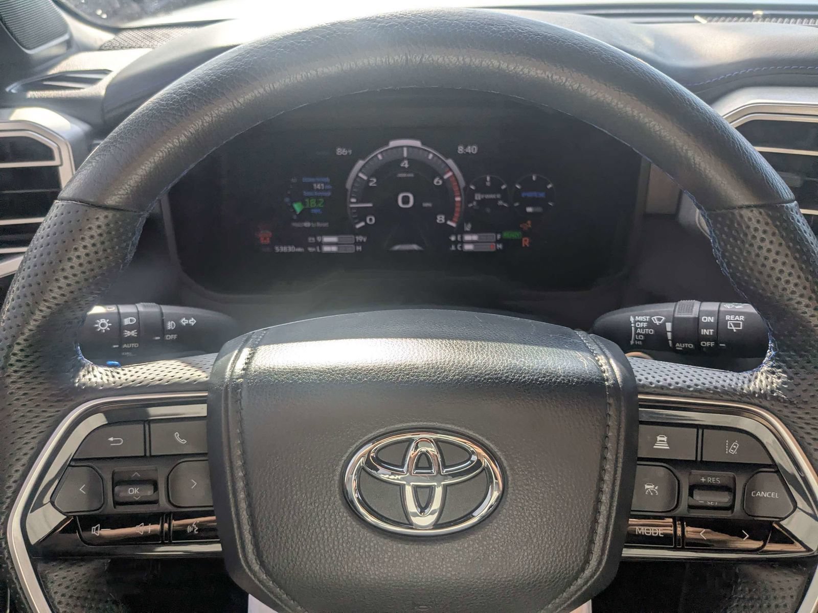 Used 2024 Toyota Sequoia Platinum AWD/4WD image 31