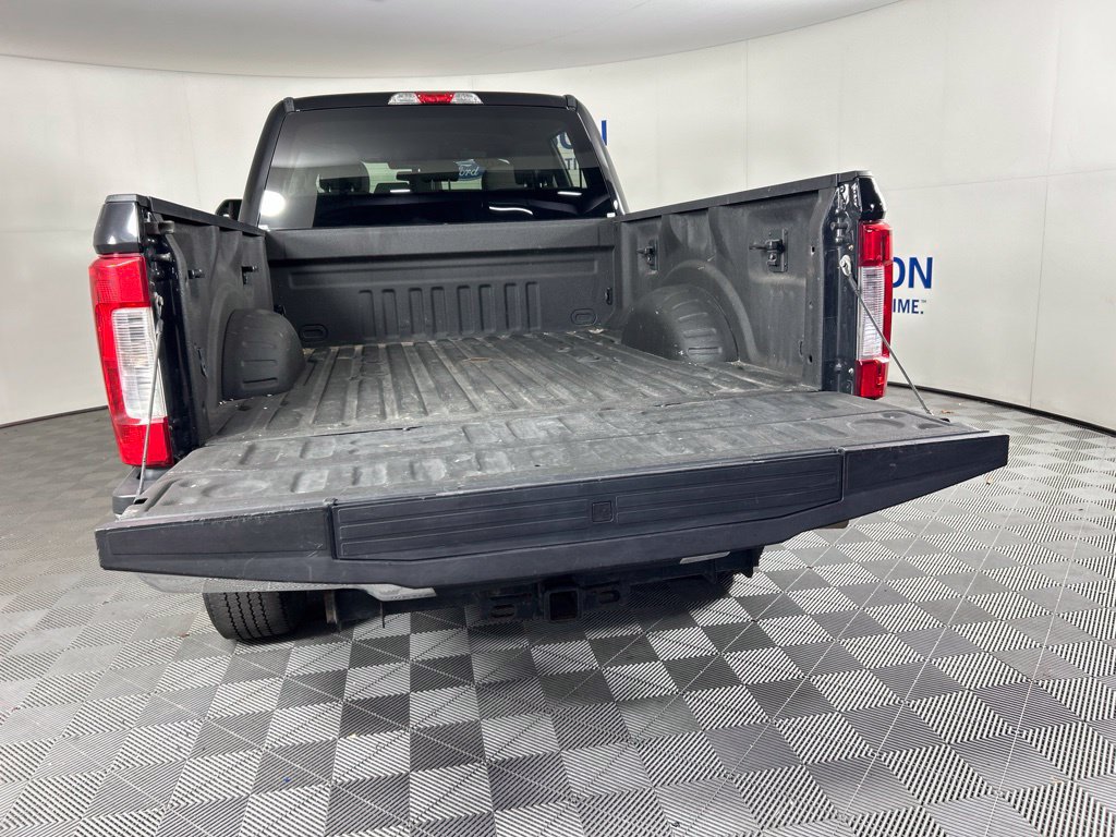 Used 2019 Ford F250 XLT w/ XLT Premium Package AWD/4WD image 5