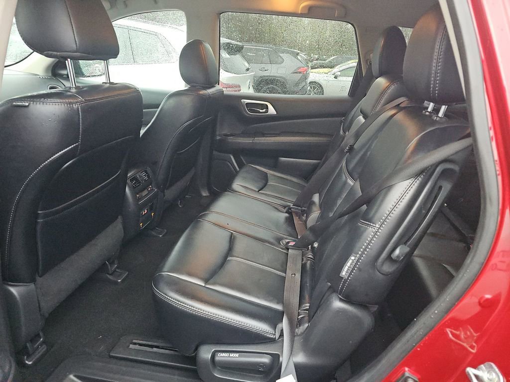 Used 2019 Nissan Pathfinder SL image 7