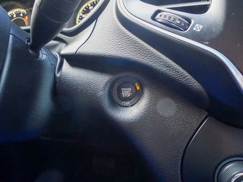 Used 2021 Jeep Cherokee Latitude Lux 80th Anniv w/ Quick Order Package 26U 80TH image 19