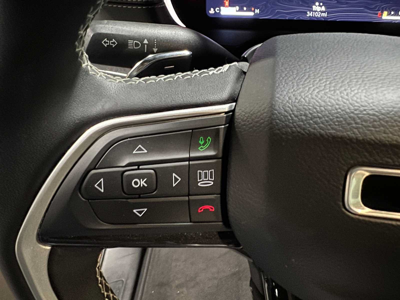 Used 2023 Jeep Grand Cherokee Altitude AWD/4WD image 25