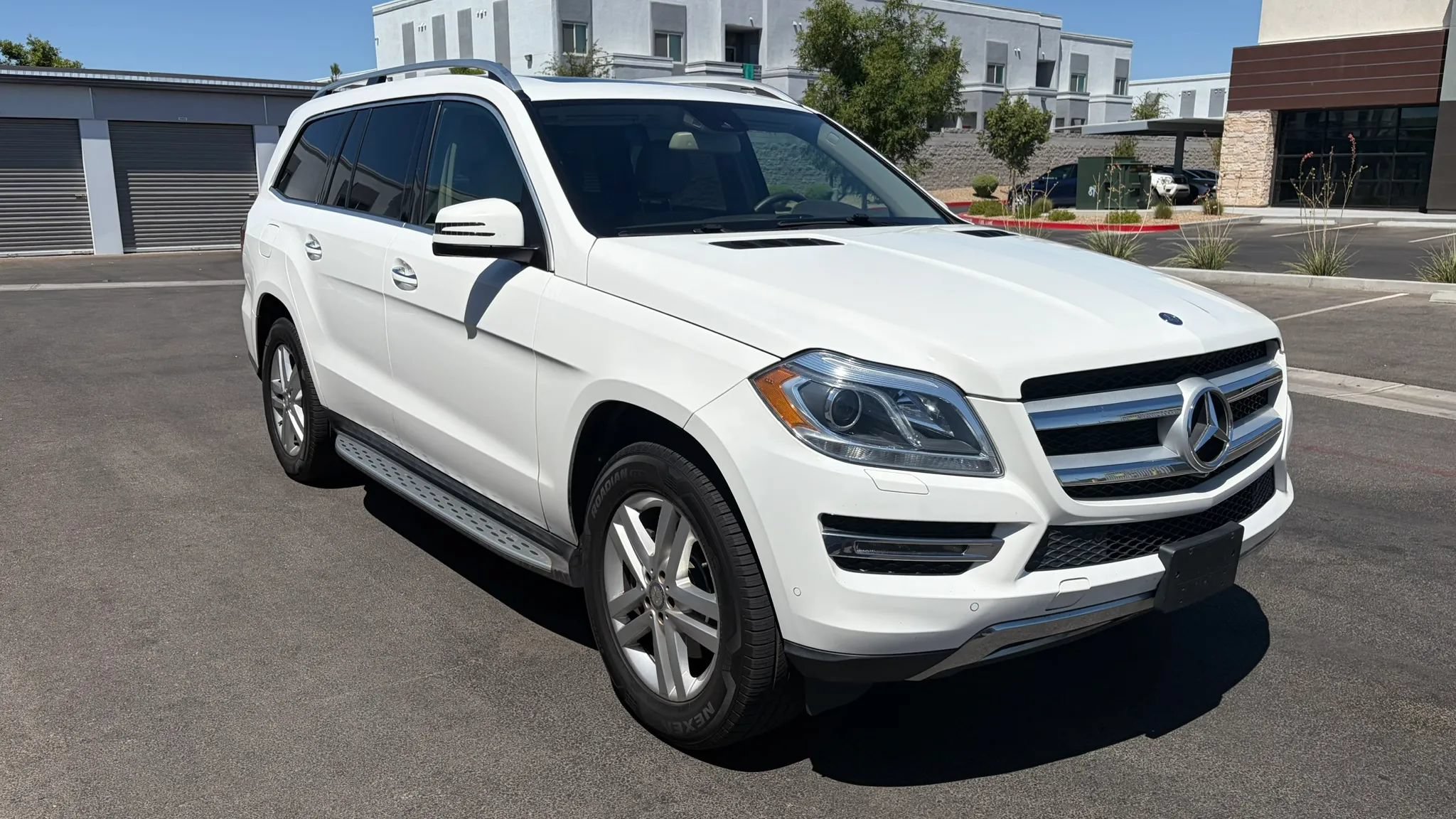 Used 2015 Mercedes-Benz GL 320 BlueTEC 4MATIC w/ Premium I Package image 7