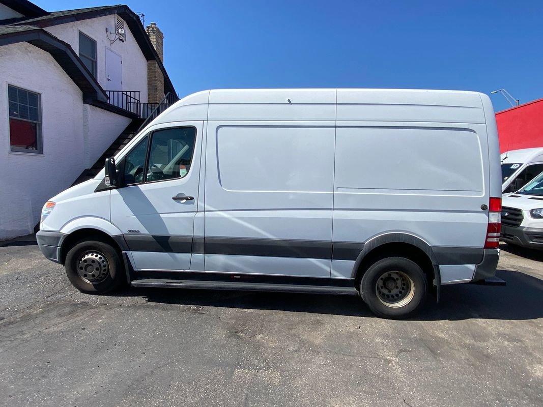 Used 2013 Freightliner Sprinter 3500 image 2