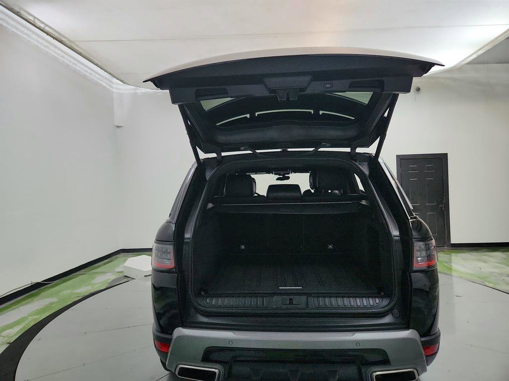 Used 2020 Land Rover Range Rover Sport SE image 28