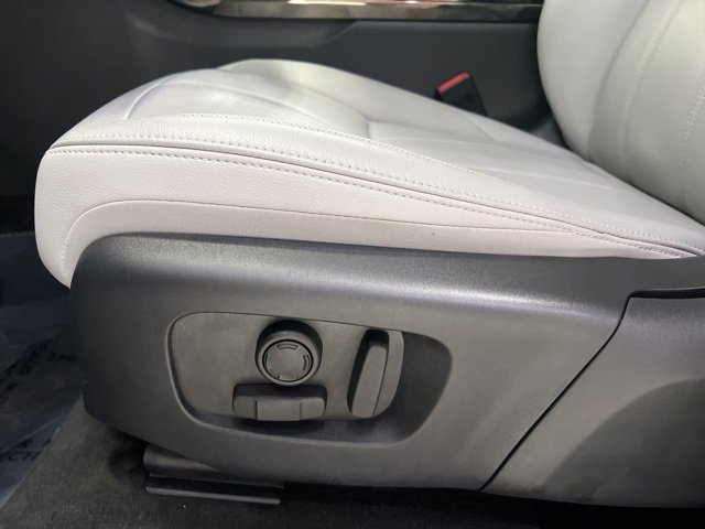 Used 2025 Land Rover Range Rover Evoque S image 20