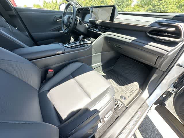 New 2026 Toyota Crown Platinum AWD/4WD image 18
