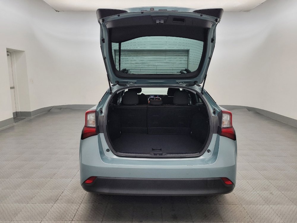 Used 2020 Toyota Prius LE image 29