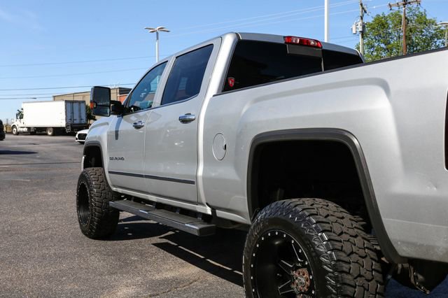 Used 2019 GMC Sierra 2500 Denali w/ Duramax Plus Package AWD/4WD image 30