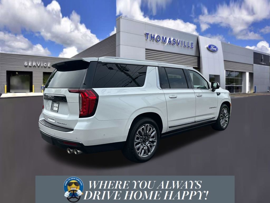 Used 2024 GMC Yukon XL Denali Ultimate AWD/4WD image 3