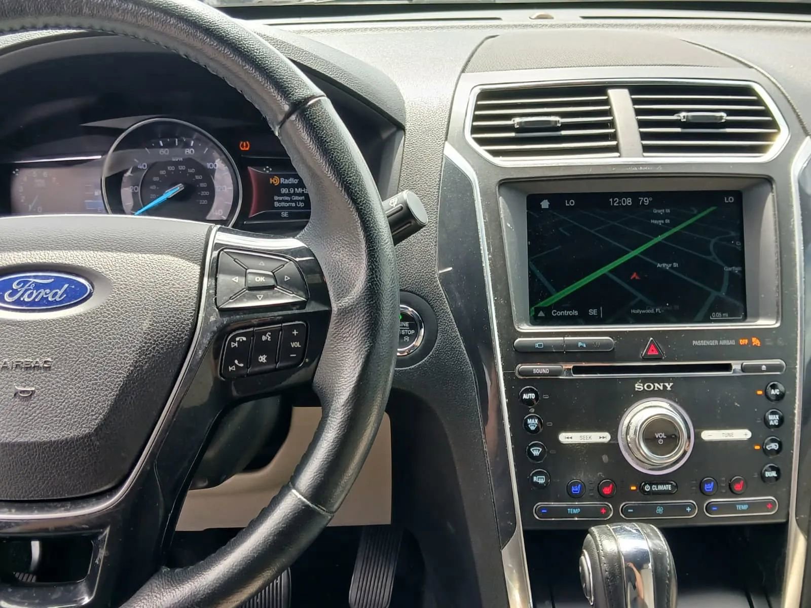 Used 2018 Ford Explorer Limited FWD image 11