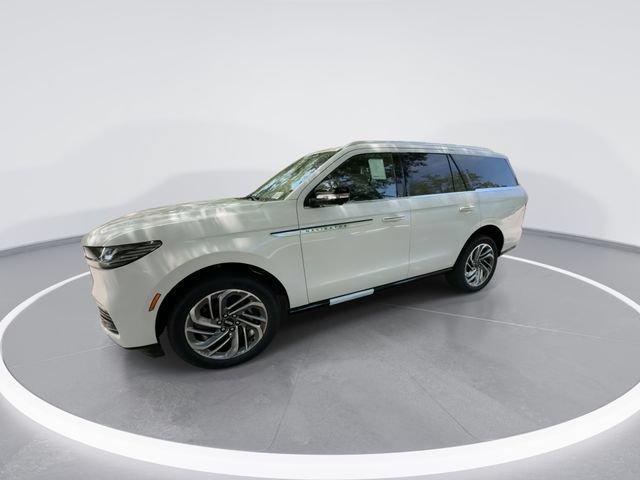 New 2027 Lincoln Navigator Reserve AWD/4WD image 4