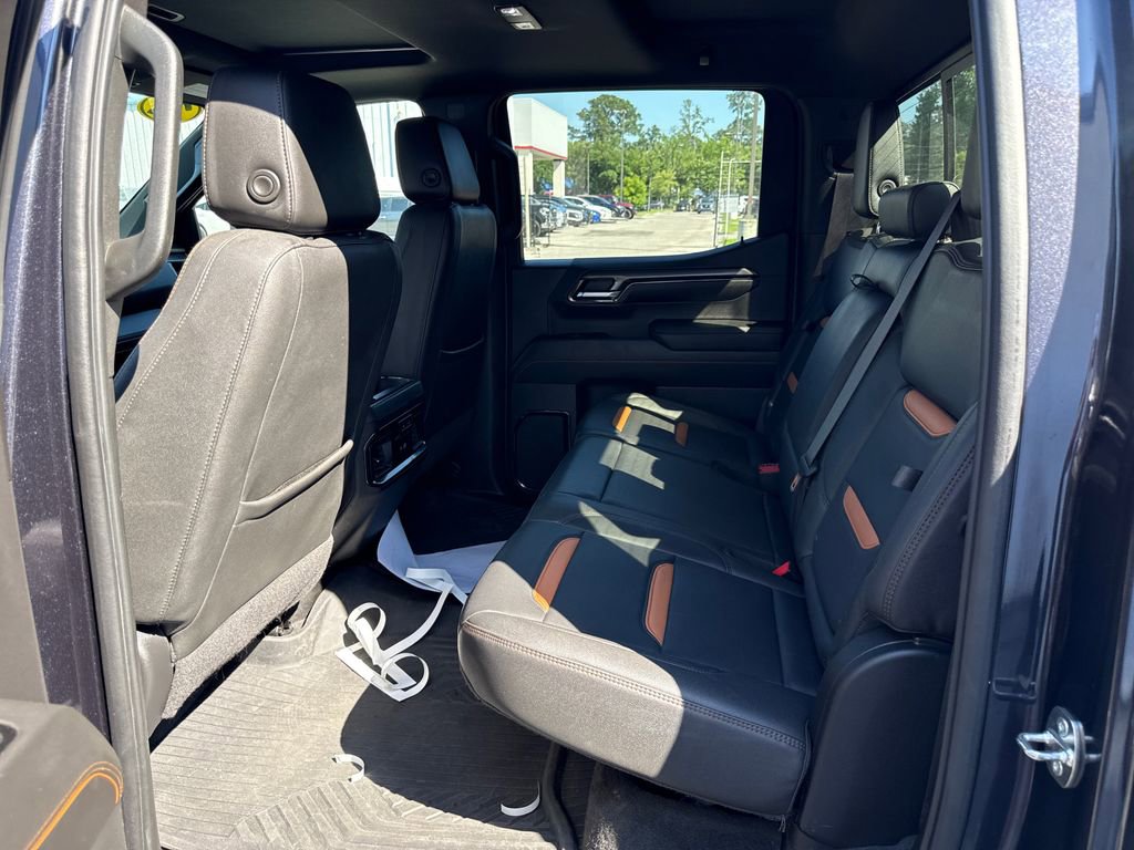 Used 2022 GMC Sierra 1500 AT4 w/ Sierra Safety Plus Package AWD/4WD image 10