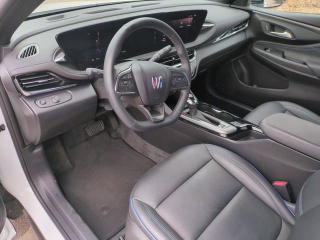 Used 2025 Buick Envista Sport Touring image 10