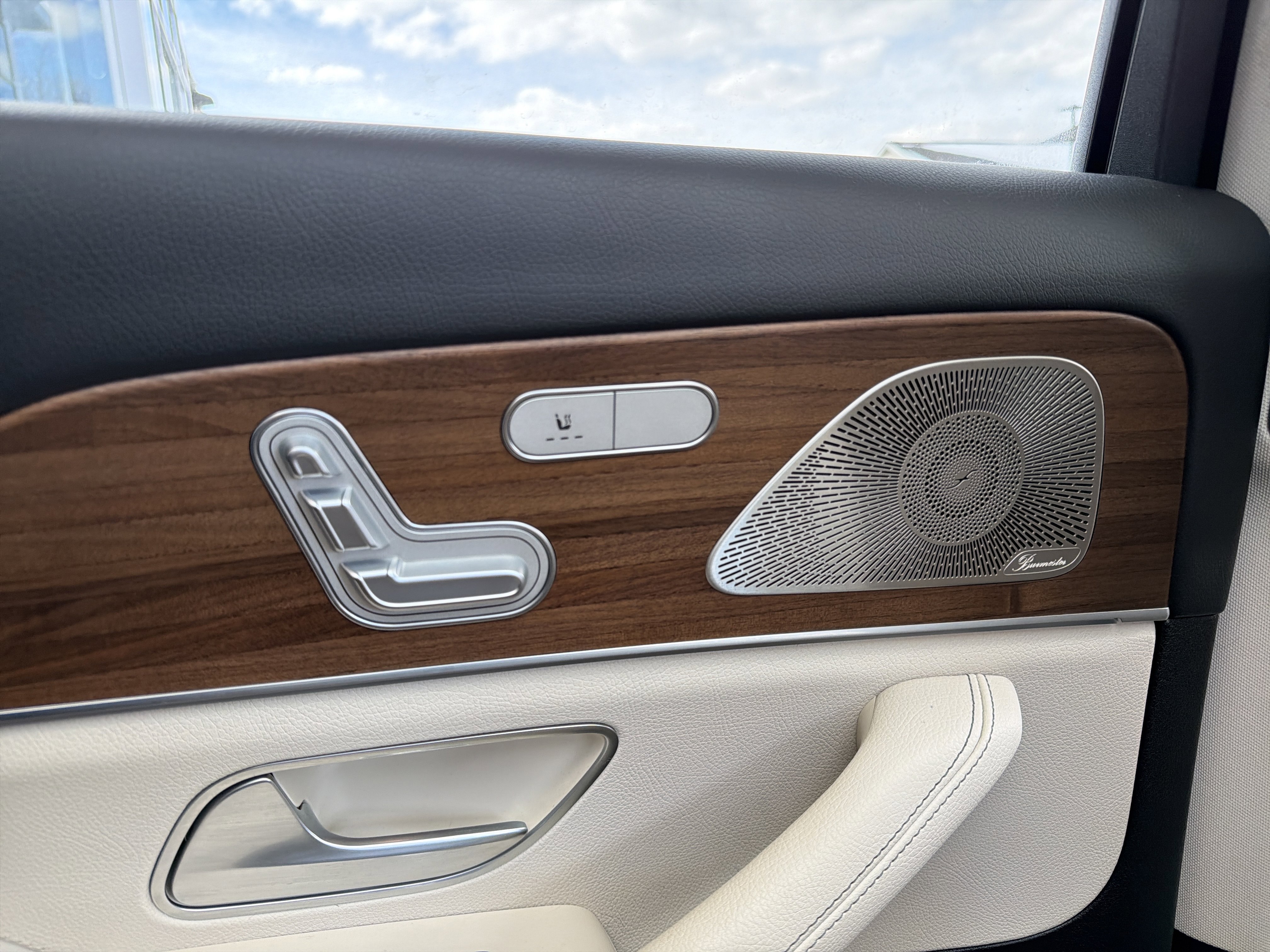 Used 2022 Mercedes-Benz GLS 450 4MATIC image 28