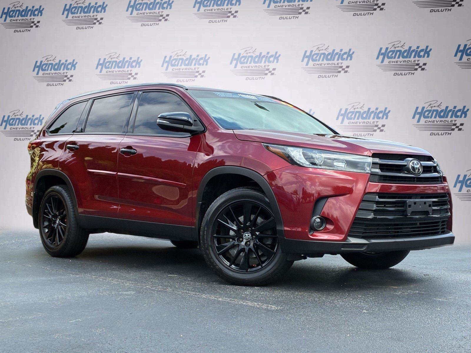 Used 2019 Toyota Highlander SE w/ Nightshade Edition AWD/4WD video 2