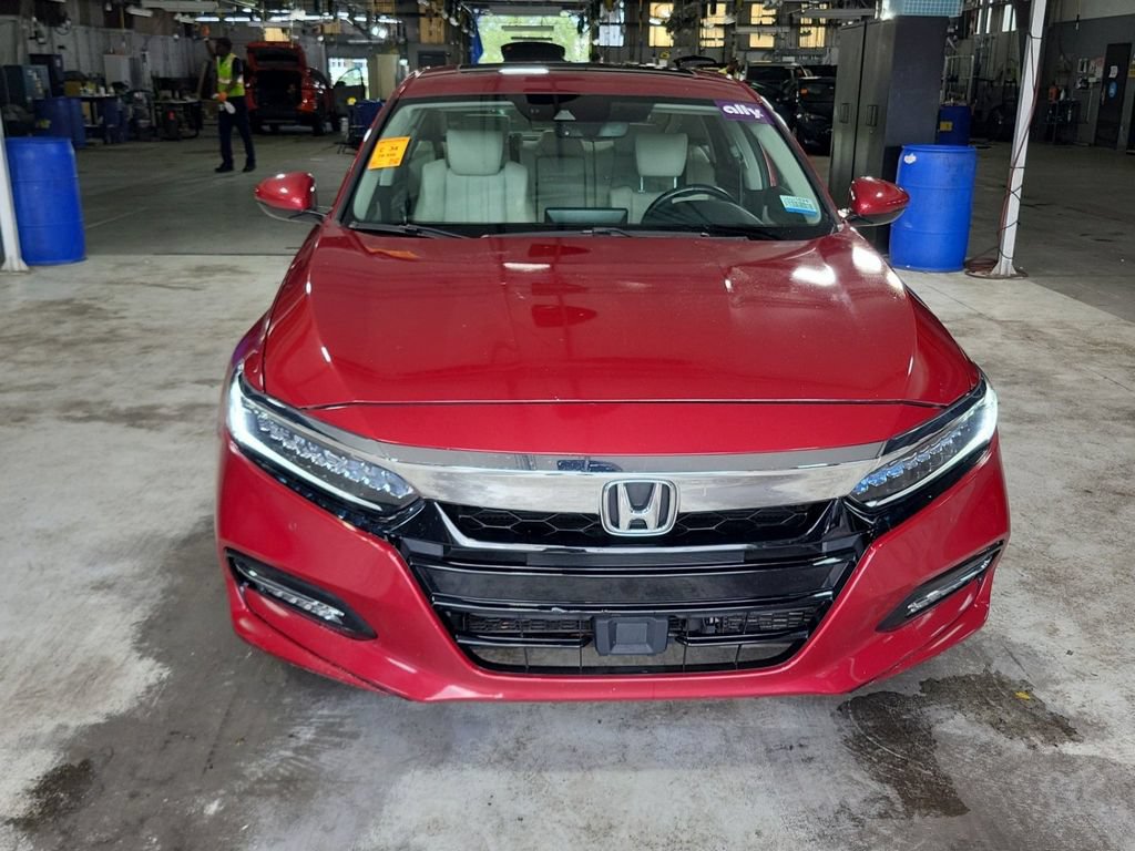 Used 2019 Honda Accord Touring image 2