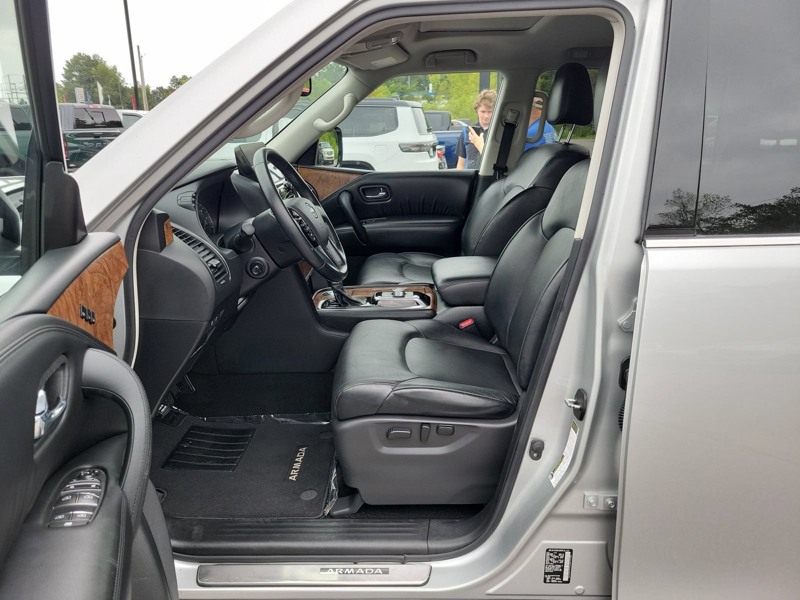Used 2023 Nissan Armada SL w/ Cargo Package RWD image 27