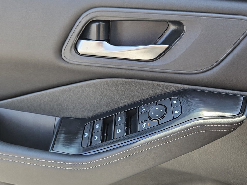 New 2026 Nissan Rogue SV image 27