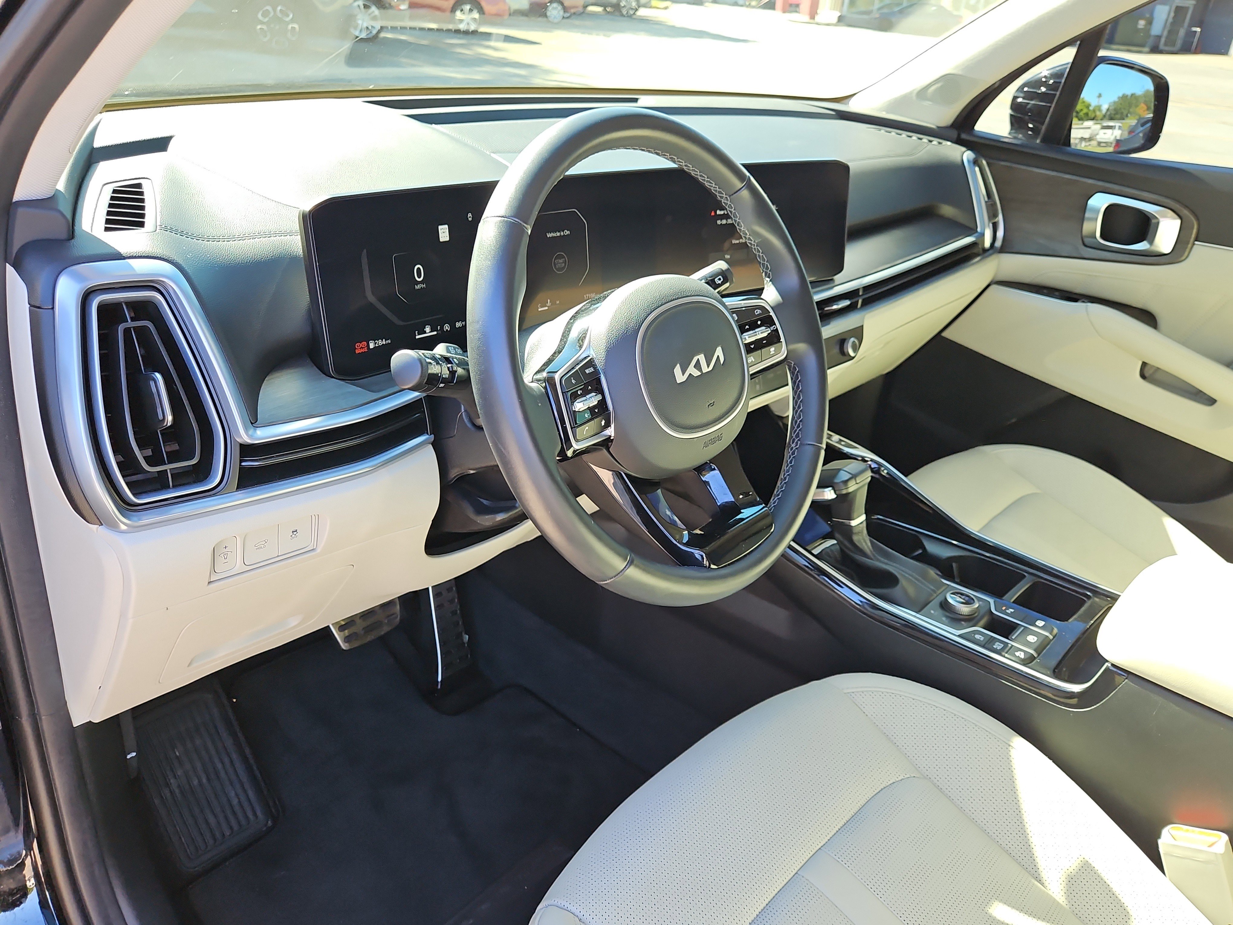 Used 2024 Kia Sorento SX image 13