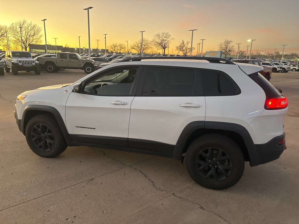 Used 2016 Jeep Cherokee Trailhawk w/ Comfort/Convenience Group image 8