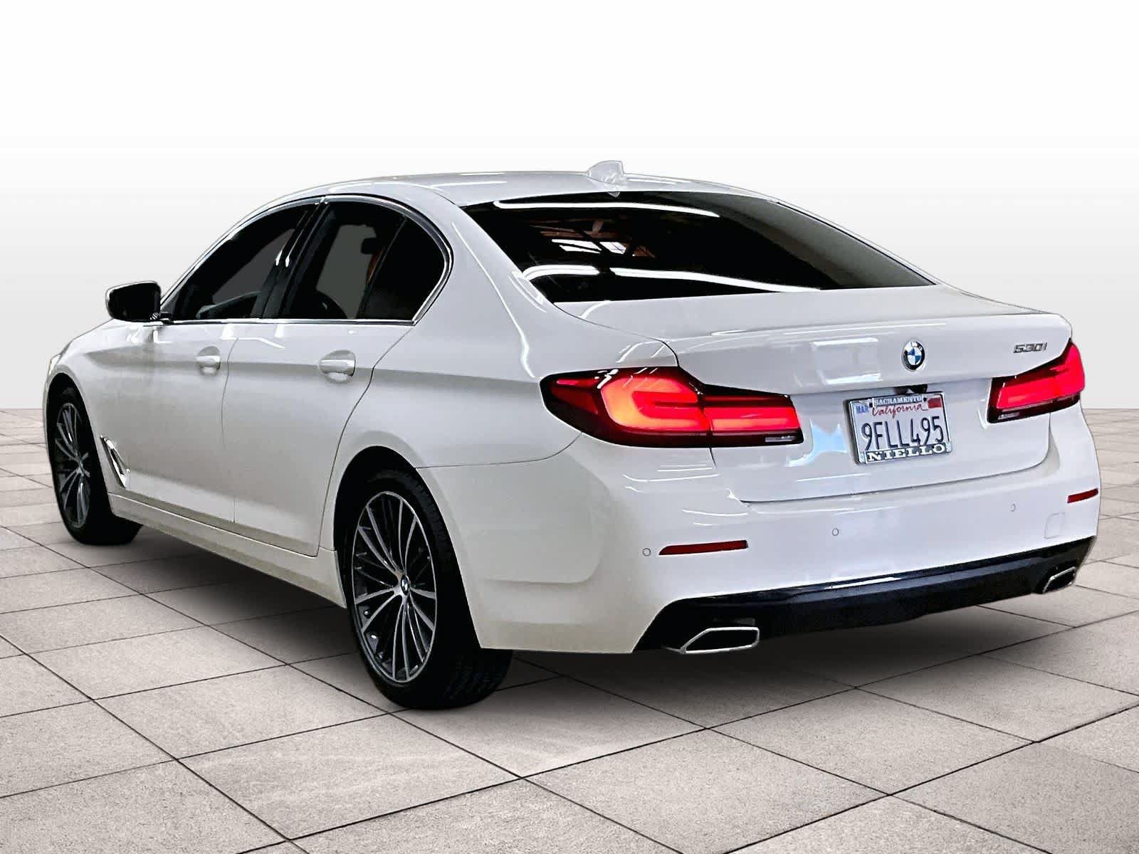 Used 2023 BMW 530i w/ Convenience Package RWD image 15