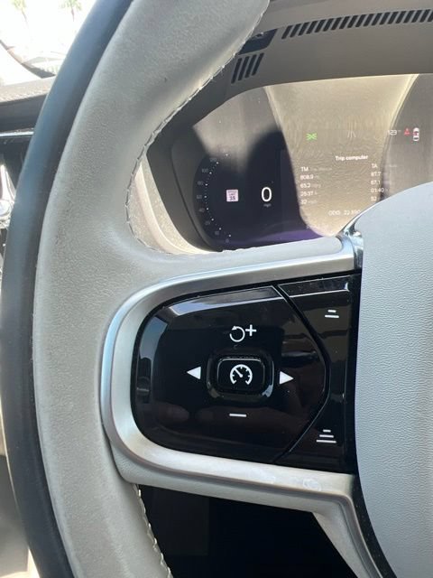 Certified 2025 Volvo XC60 T8 Ultra AWD/4WD image 11